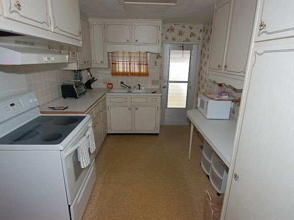 5th image of 31 Beechwood Ln