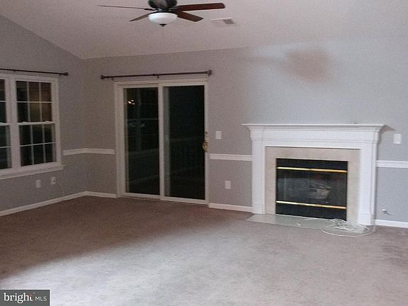 3rd image of 219C Fernwood Pl