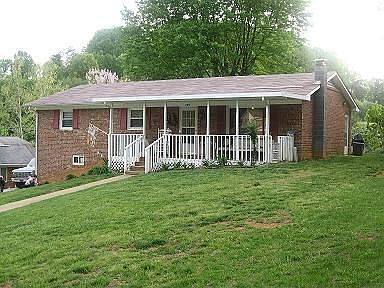 1st image of 209 Live Oak Dr