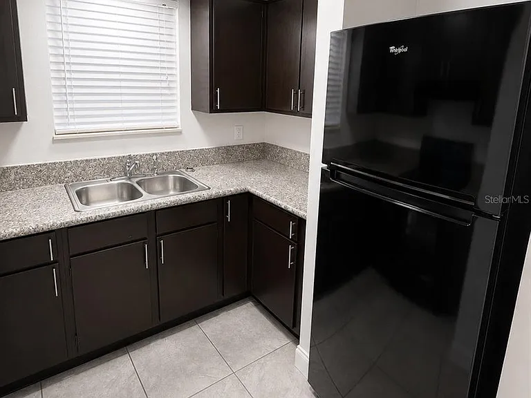 1185-1185 Bentley Rd #4 — Photo 7