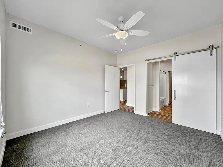 Stratford Pointe — Photo 131