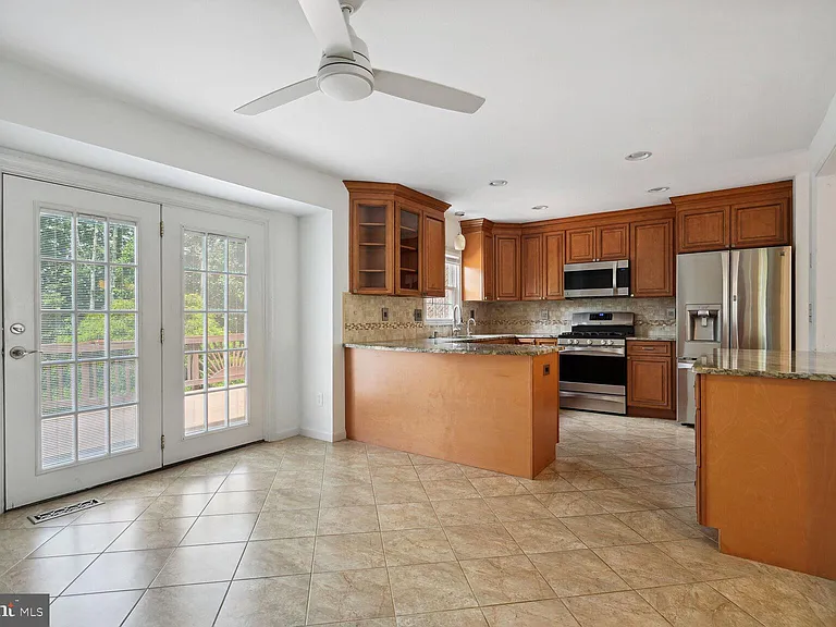 4138 Meadow Field Ct — Photo 7