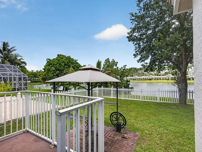 1204 Oakwater Dr — Photo 50