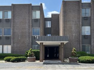 1117 Leavitt Ave APT 110, Flossmoor, IL
