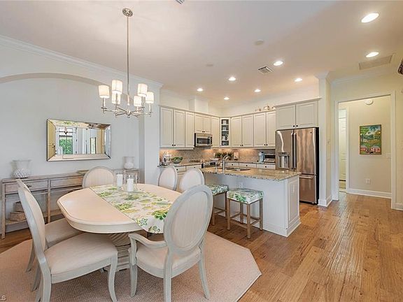 4th image of 9116 Isla Bella Cir