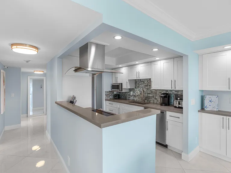 950 Ponce De Leon Rd #401 — Photo 11