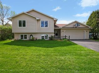 1540 Bender Rd, Chaska, MN 55318