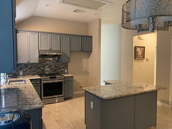 4th image of 403 Thorpe Springs Dr