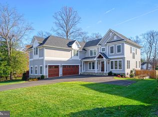 1711 Drewlaine Dr, Vienna, VA 22182