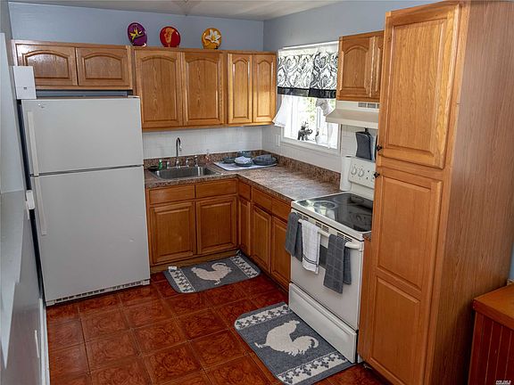 3rd image of 97 S 36th St
