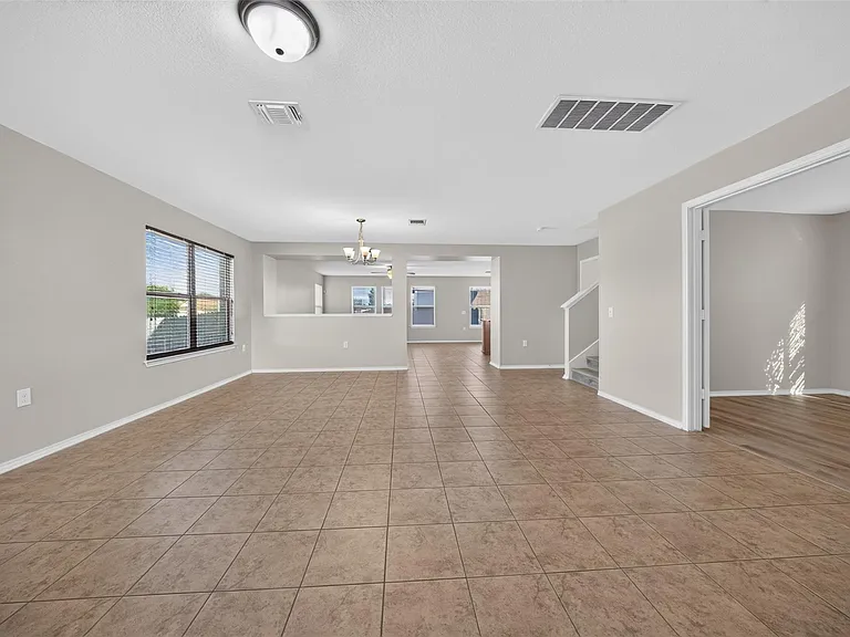 9001 Bird Brook Ln — Photo 2
