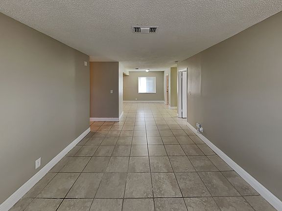 4th image of 2870 NW 24th Ct