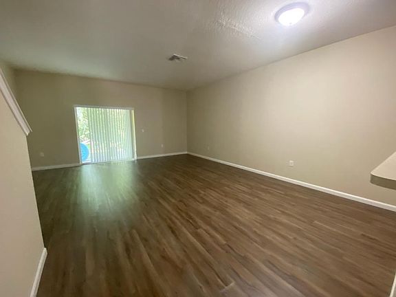 4th image of 10589 Regent Square Dr #1207
