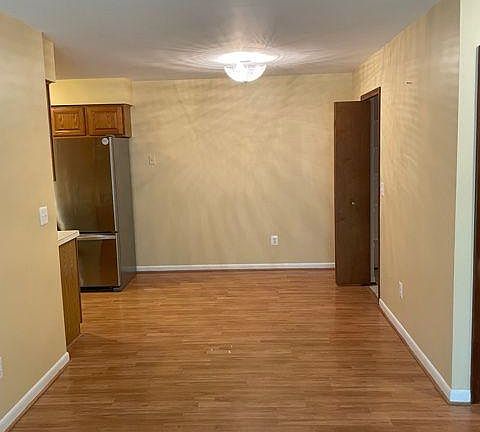 2nd image of 27-10212 Nancys Blvd #27