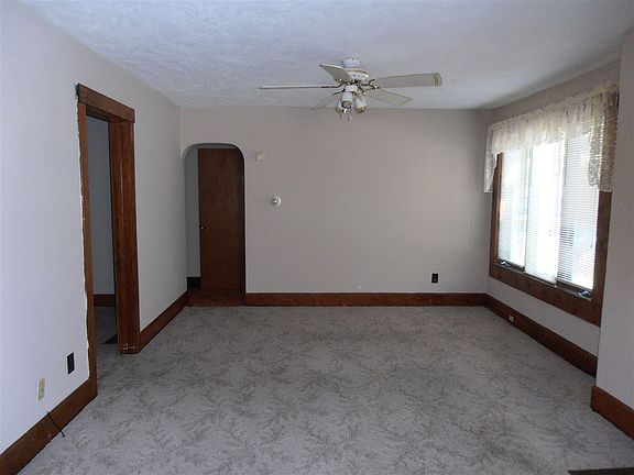 5th image of 2646 Kinsey St