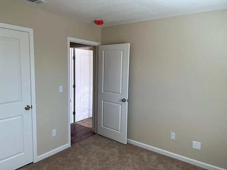 2603 Carlton Ln — Photo 16