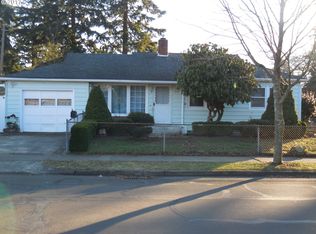 9008 NE Tillamook St, Portland, OR 97220