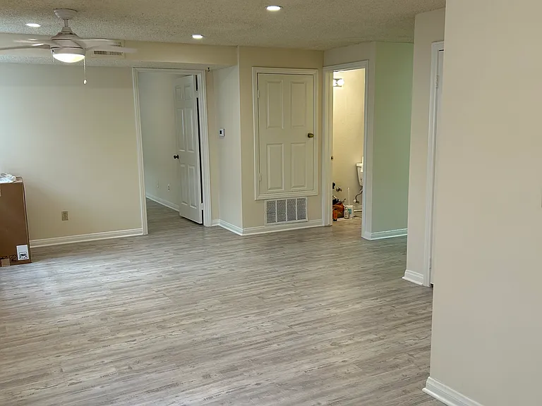 1924 Pelham Ave #101 — Photo 10