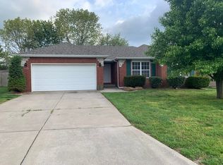 4624 W Bull Run Battle St, Battlefield, MO 65619