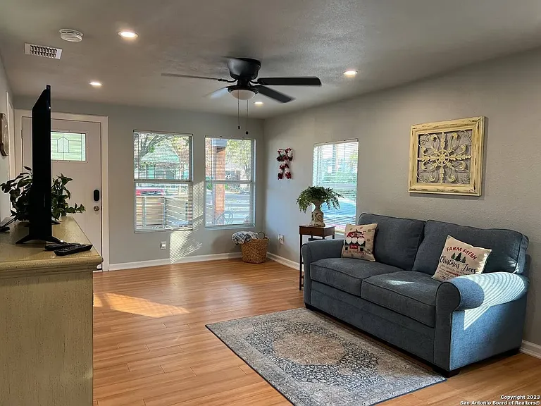 115 San Salvador Ave — Photo 7