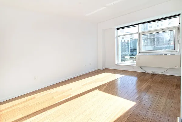 Rented by NY Space Finders Inc. | media 40