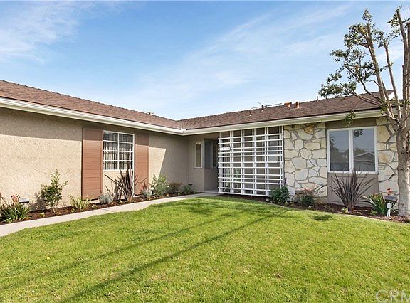 3rd image of 2844 Fidler Ave