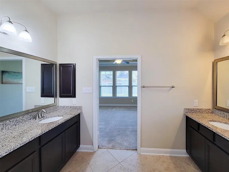 4102 Astoria Manor Ln — Photo 36