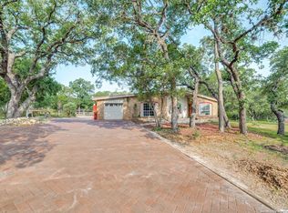 645 Oak Village Dr, San Antonio, TX 78253