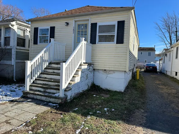 182 Seeley Avenue, Keansburg, NJ 07734