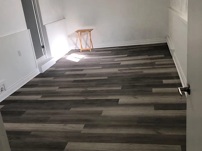 34 Cundles Rd E — Photo 8
