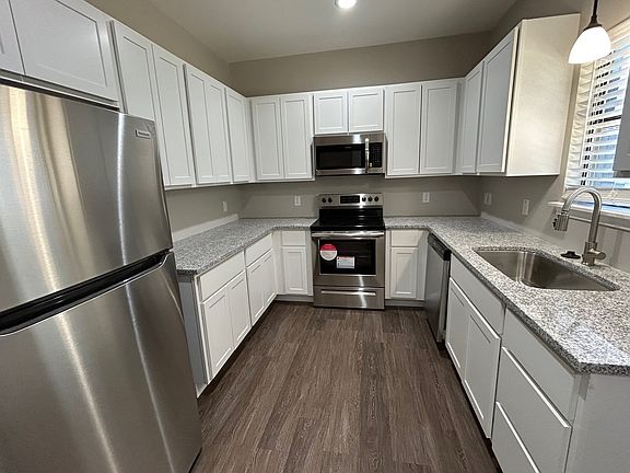 5th image of 3427-3457 Brooke Pl #3431