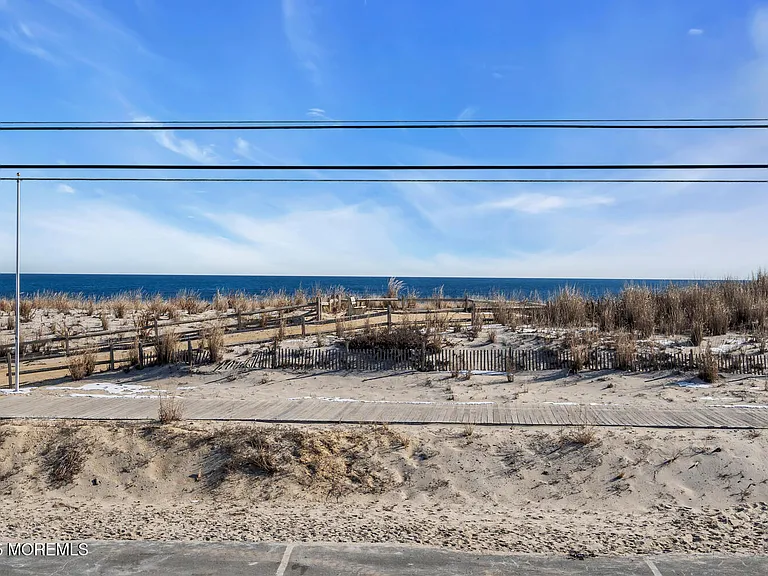 115 N Ocean Ave — Photo 57