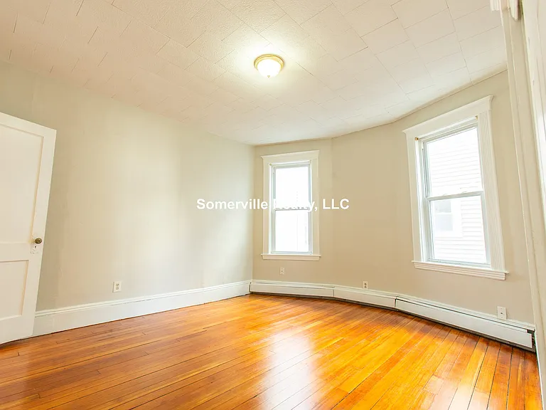 25 Ashford St #3 — Photo 3