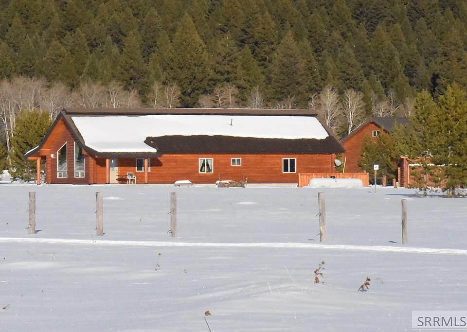1st image of 4131 Lariat Way