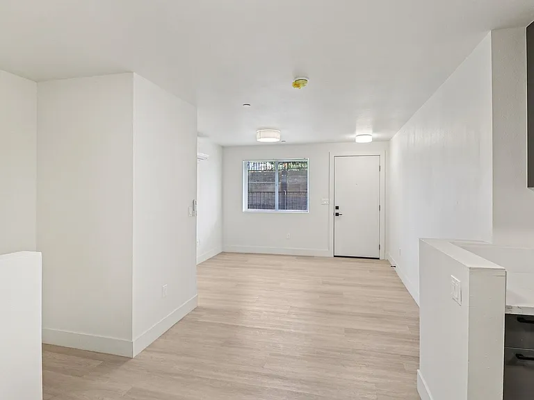 40rty on Colony — Photo 64