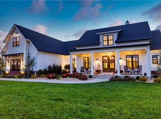 12988 State Route D Hwy, Savannah, MO 64485