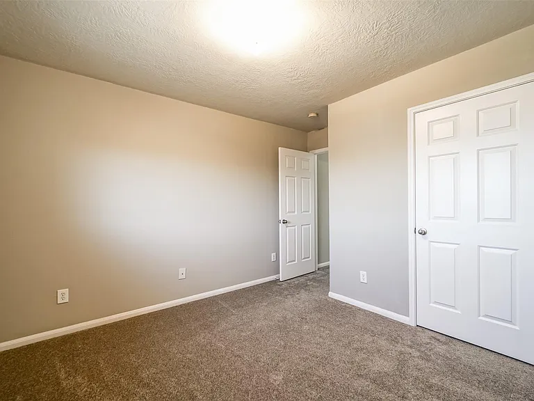 4822 Mosaic Canyon Ct — Photo 33