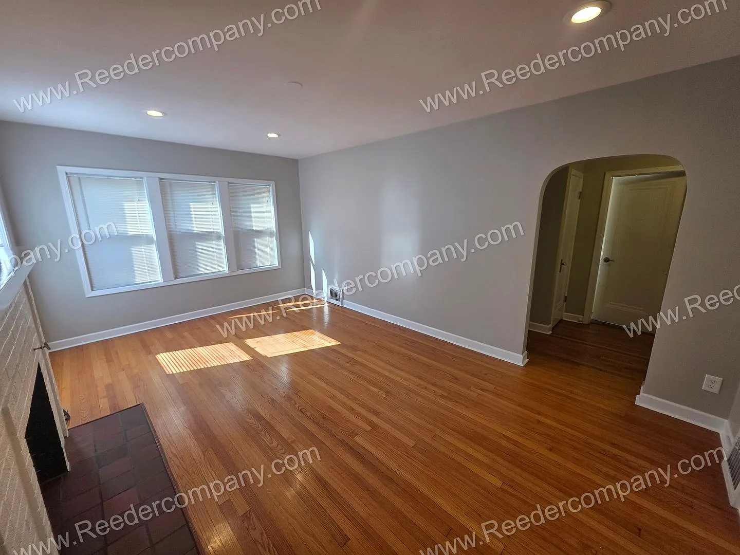 Rare find for Whiting- Updated all brick 2 story home near Wolf Lake and walking distance to down... — Photo 4