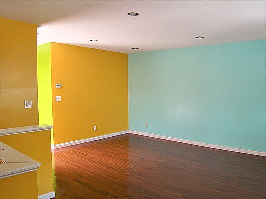 3rd image of 1283 Putnam Ave Floor 2
