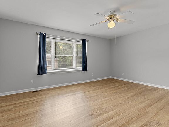 4th image of 875 Martin Luther King Jr Blvd APT 19