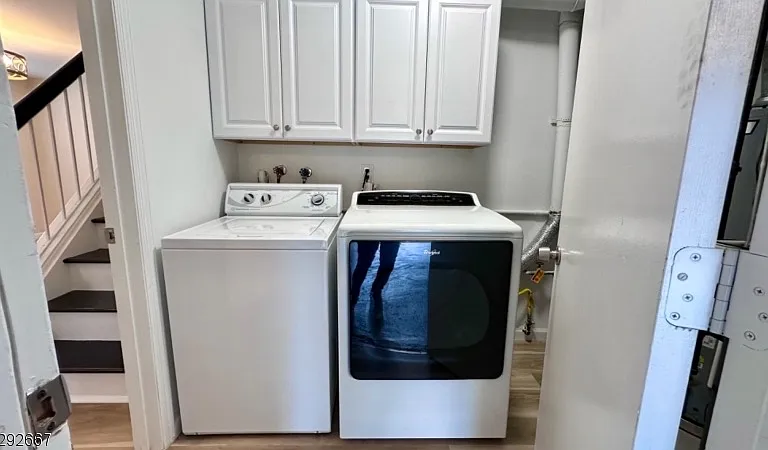 221 Myrtle Ave — Photo 7
