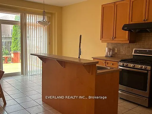 16 Harry Swingler Dr — Photo 7