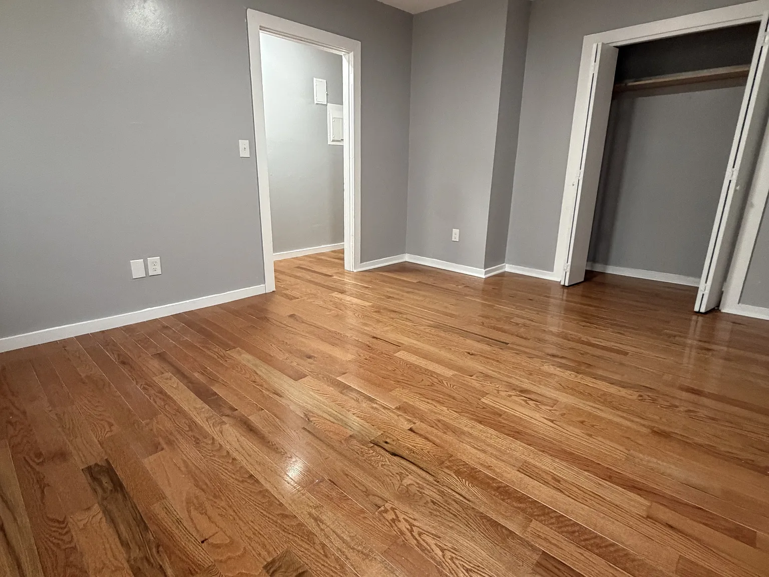 3 bed, 800 sqft, $2,100 — Photo 4