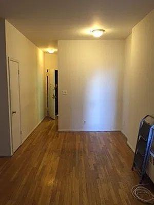 Rented by R New York | media 8