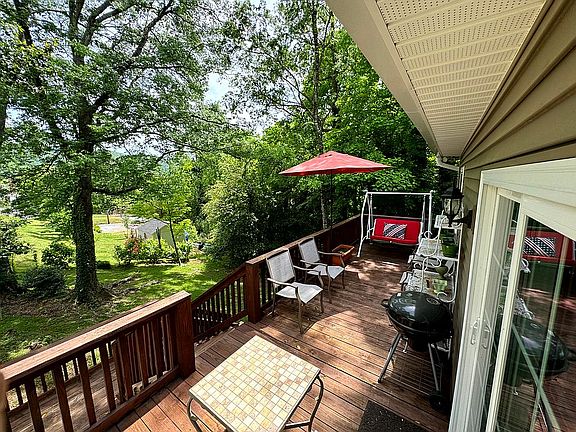 5th image of 502 Curry Dr NW