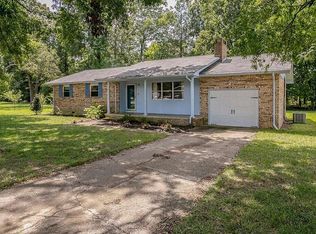 8221 Oxford Dr, Hixson, TN 37343
