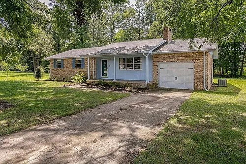 8221 Oxford Dr Photo 1