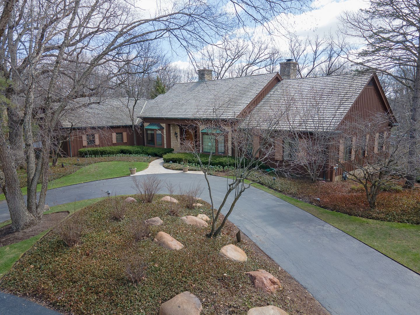 1931 Camphill Cir, Inverness, IL 60067 Zillow