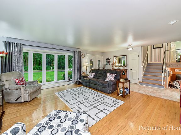3rd image of 6740 W 131st St