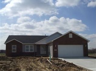 238 W Hampton Manor Ln, Valparaiso, IN 46385